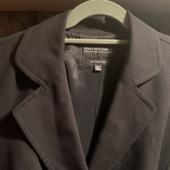 Jones New York Black Two Button Blazer size 22W Petite - Picture 8 of 8